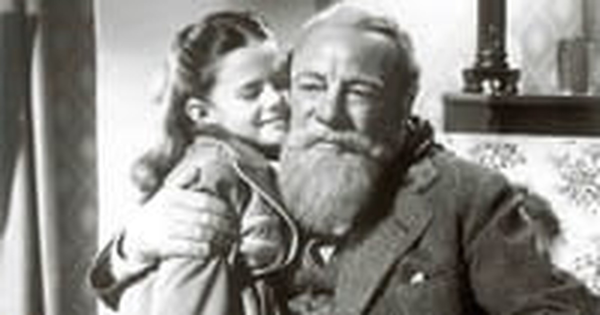 9. Miracle on 34th Street 